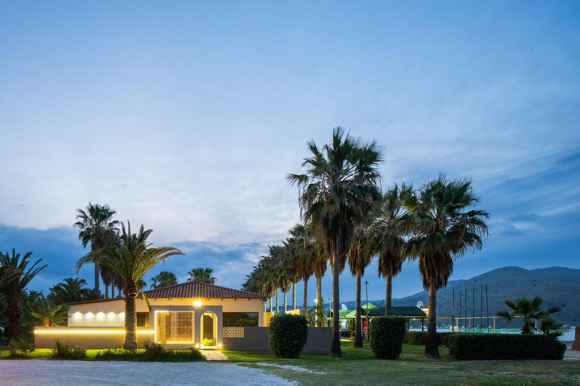 La Palma Beachfront Suites 耶奥伊乌波利斯 外观 照片