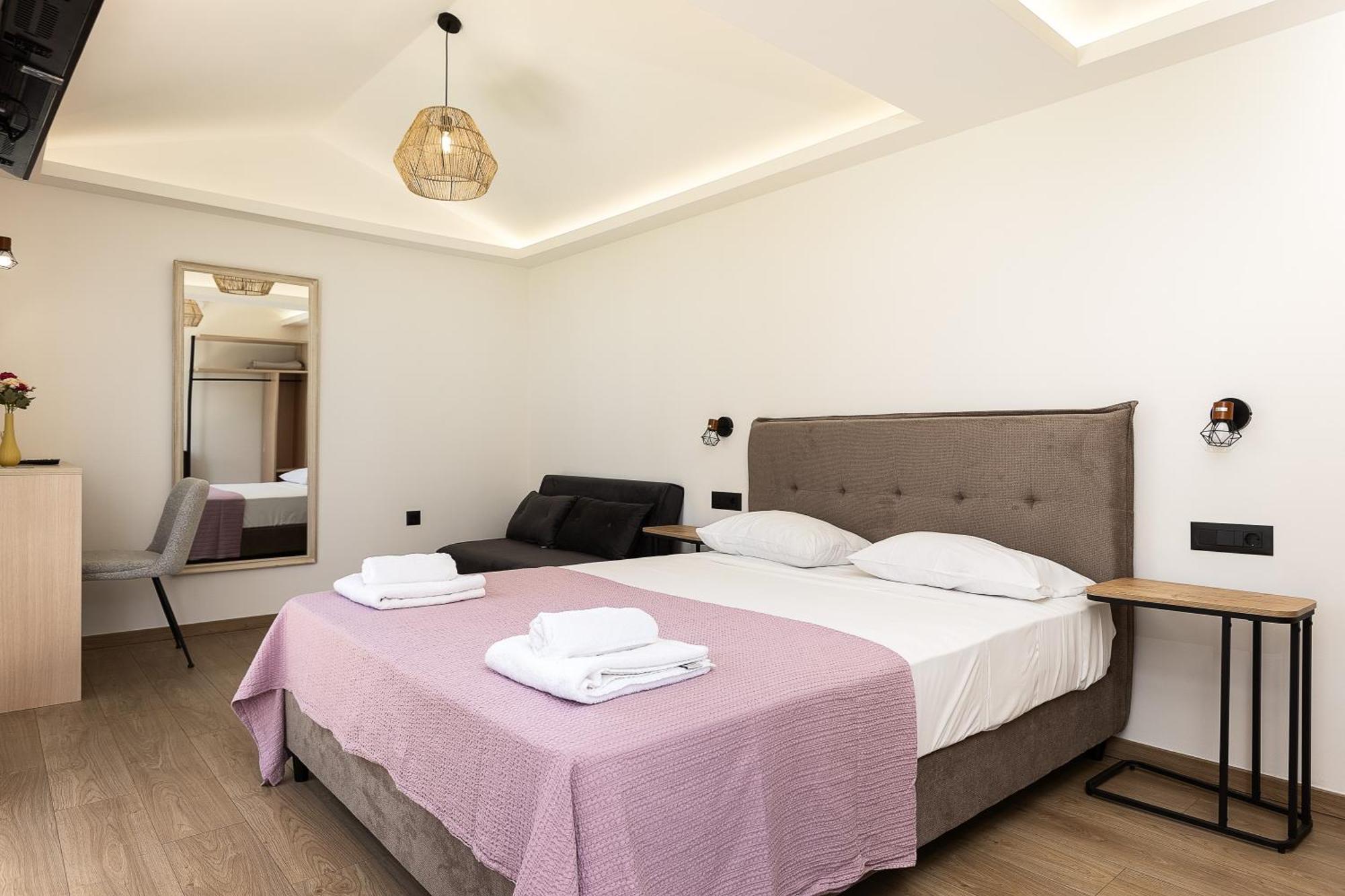 La Palma Beachfront Suites 耶奥伊乌波利斯 外观 照片