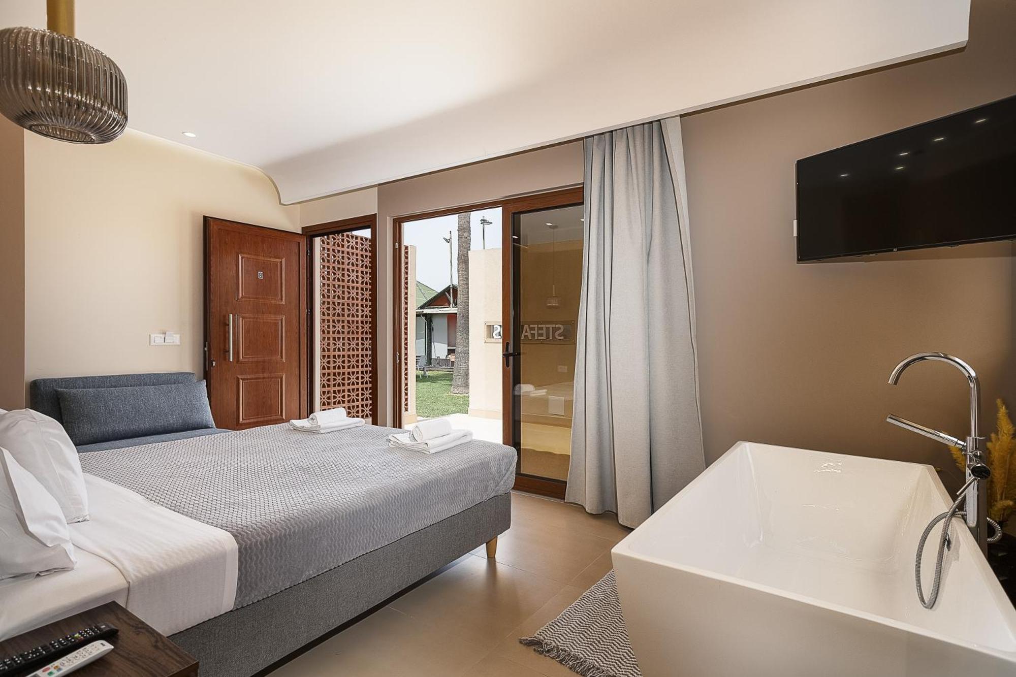 La Palma Beachfront Suites 耶奥伊乌波利斯 外观 照片