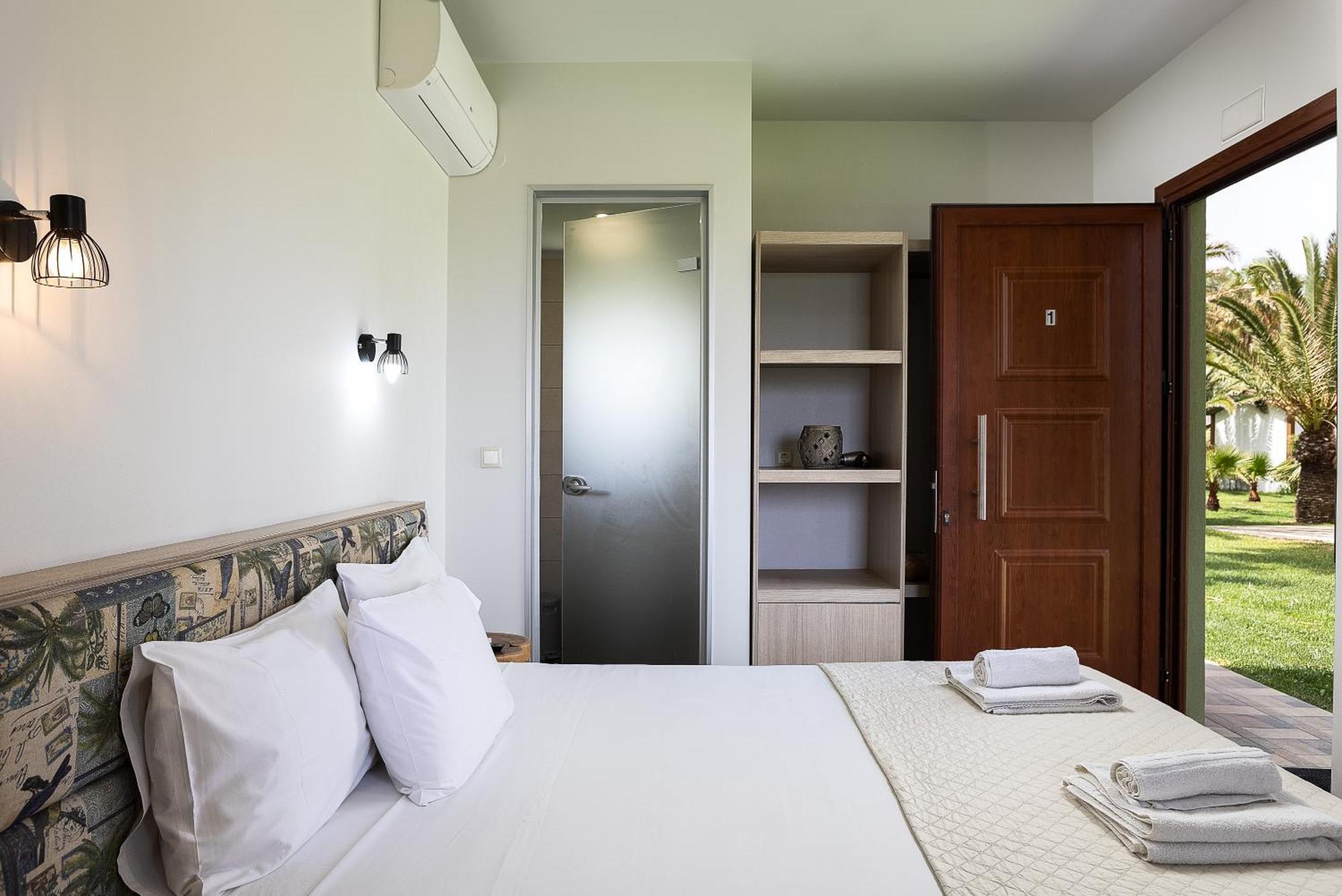 La Palma Beachfront Suites 耶奥伊乌波利斯 外观 照片