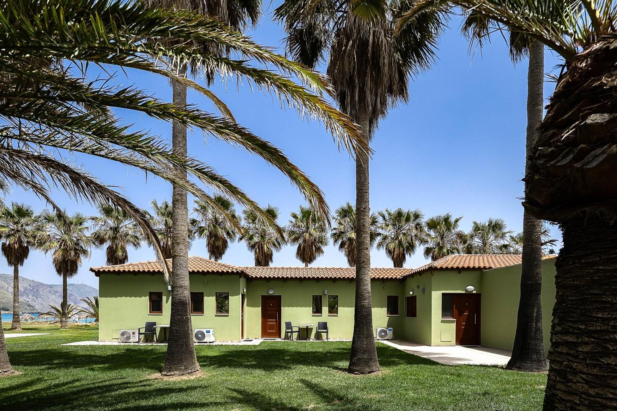 La Palma Beachfront Suites 耶奥伊乌波利斯 外观 照片